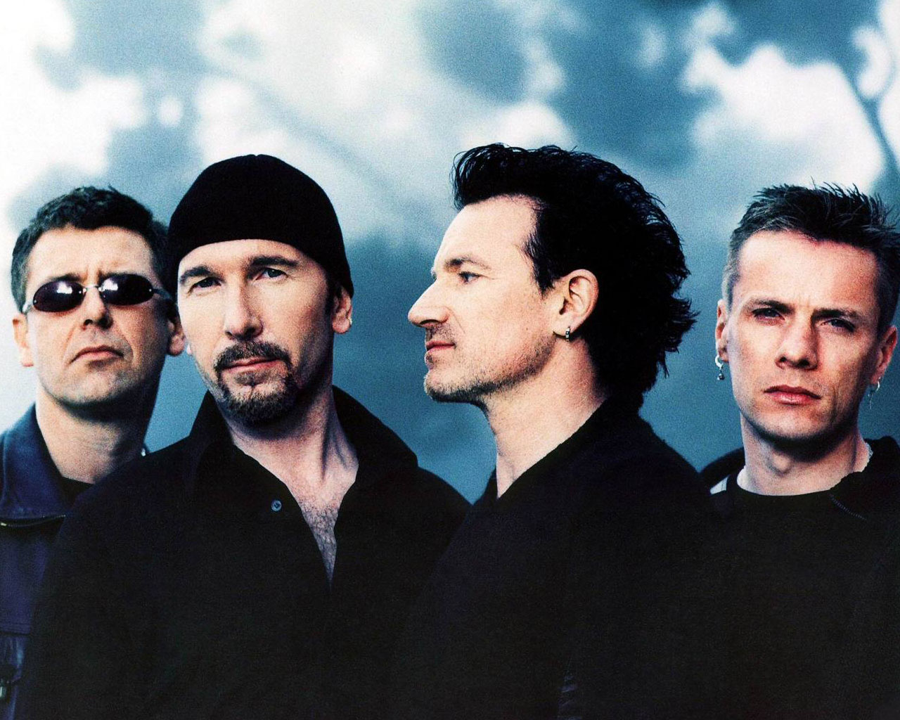 u2 241 888 - После сообщения об оружии в Стокгольме отменили концерт U2