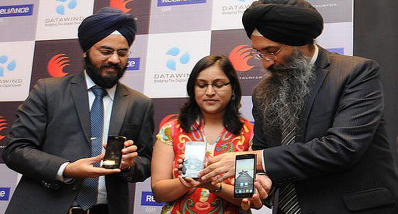 Datawind 2345249f - В Индии выпустят самый дешевый смартфон в мире за 15 долларов