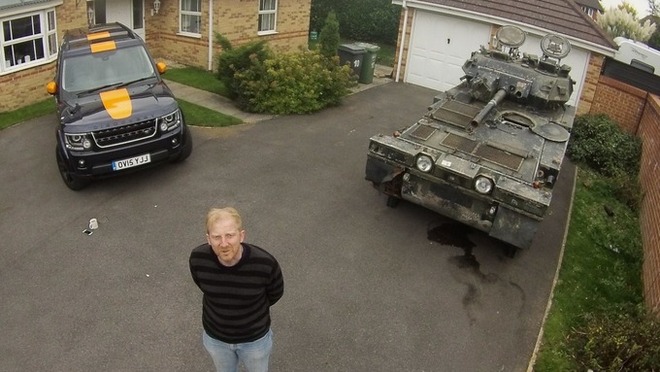 b4e363af9ba5436060539d83b6962b45  660x - Британец случайно купил в Интернете танк