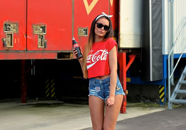 coca cola coke dip dye fashion Favim.com 808730 - Coca-Cola представила коллекцию одежды