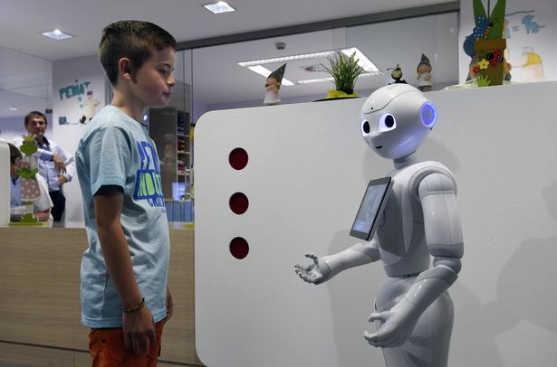 Бельгийские больницы будут оборудованы роботами-регистраторам