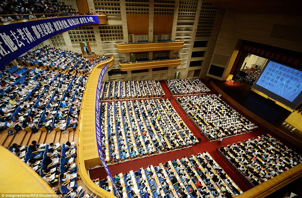 366164C400000578 3695606 image a 99 1468843760788 - В Китае построена крупнейшая в мире аудитория для обучения студентов