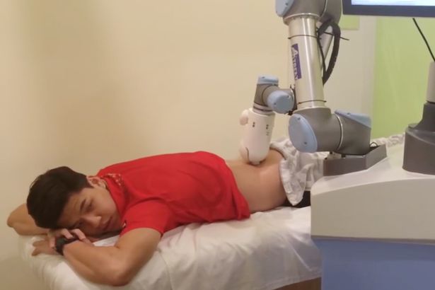 Robot masseus - Тайские массажистки могут остаться без работы из-за нового робота