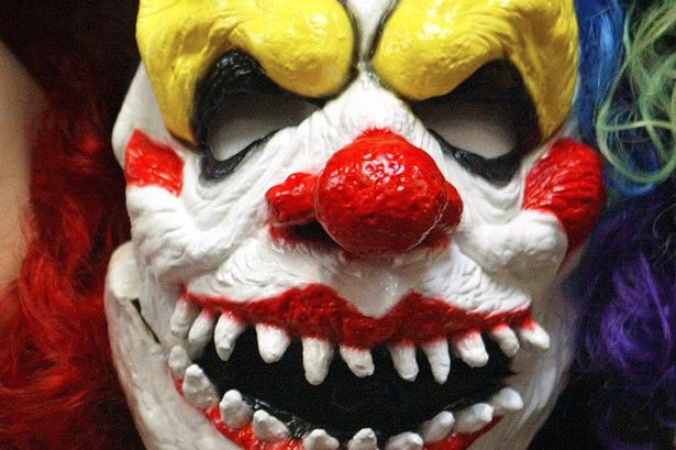 Нашествие клоунов: зачем клоуны нападают на людей, и почему с ними не борются