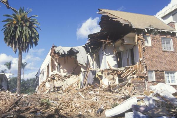 Earthquakes can penetrate deeper than previously thought - Действие землетрясений оказалось более разрушительным, чем считалось ранее