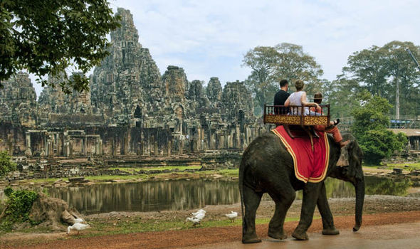 Elephant riding 720401 - Аттракционы с животными могут попасть под запрет