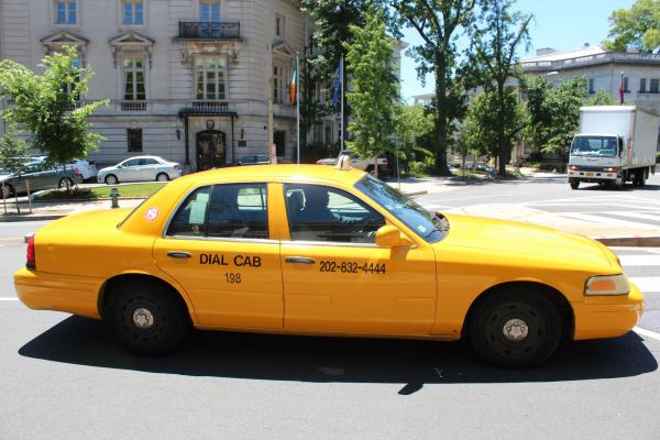 New Jersey men take taxi to robbery dont pay driver - Таксист сдал в полицию опасных преступников, отказавшихся платить за проезд