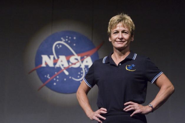 peggy whitson - 56-летняя женщина стала самым пожилым астронавтом в истории