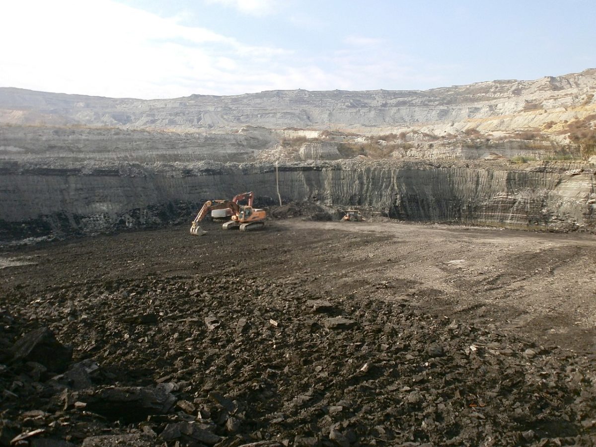 coal mines 02 1200x900 1 - В угледобывающем регионе Греции построят «солнечную» станцию